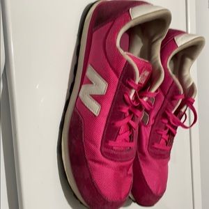 New balance 501 girl’s size 7Y big girl color pink